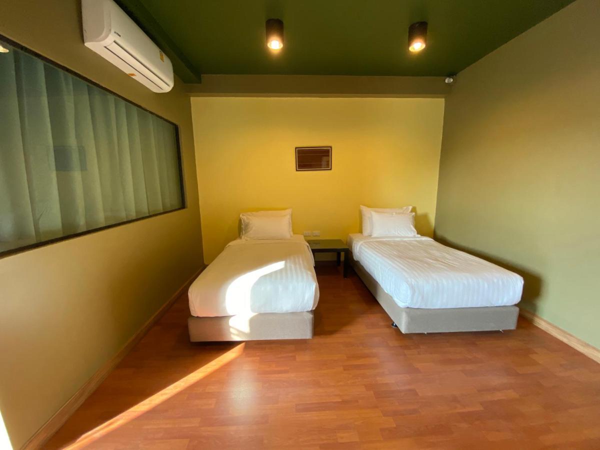 Work Den Chiangrai Hotel Chiang Rai Exterior photo