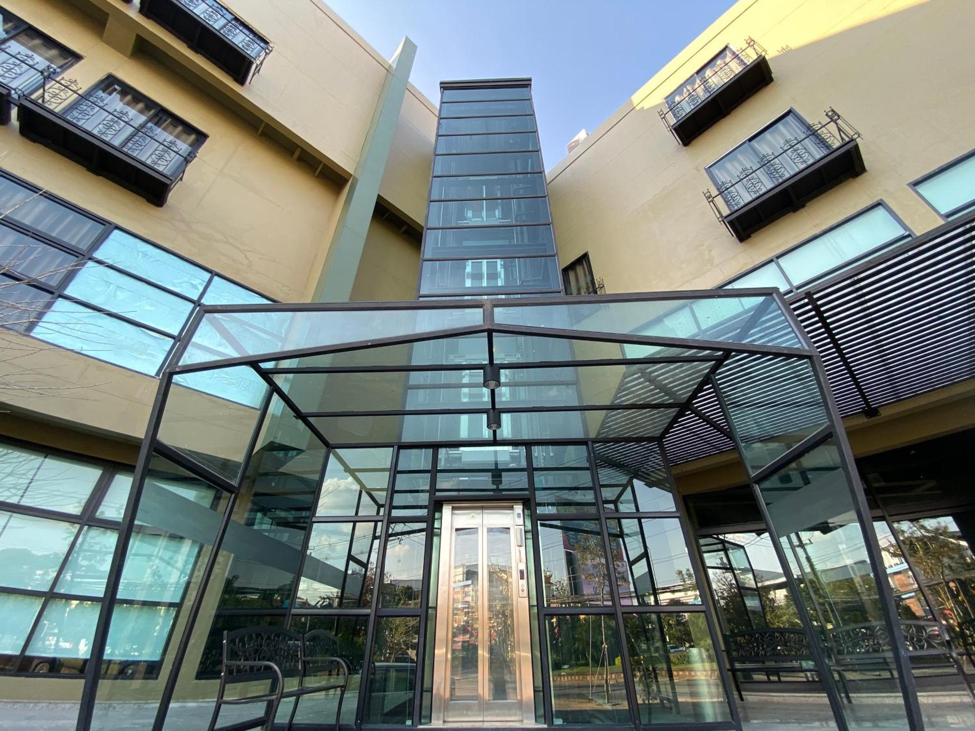 Work Den Chiangrai Hotel Chiang Rai Exterior photo